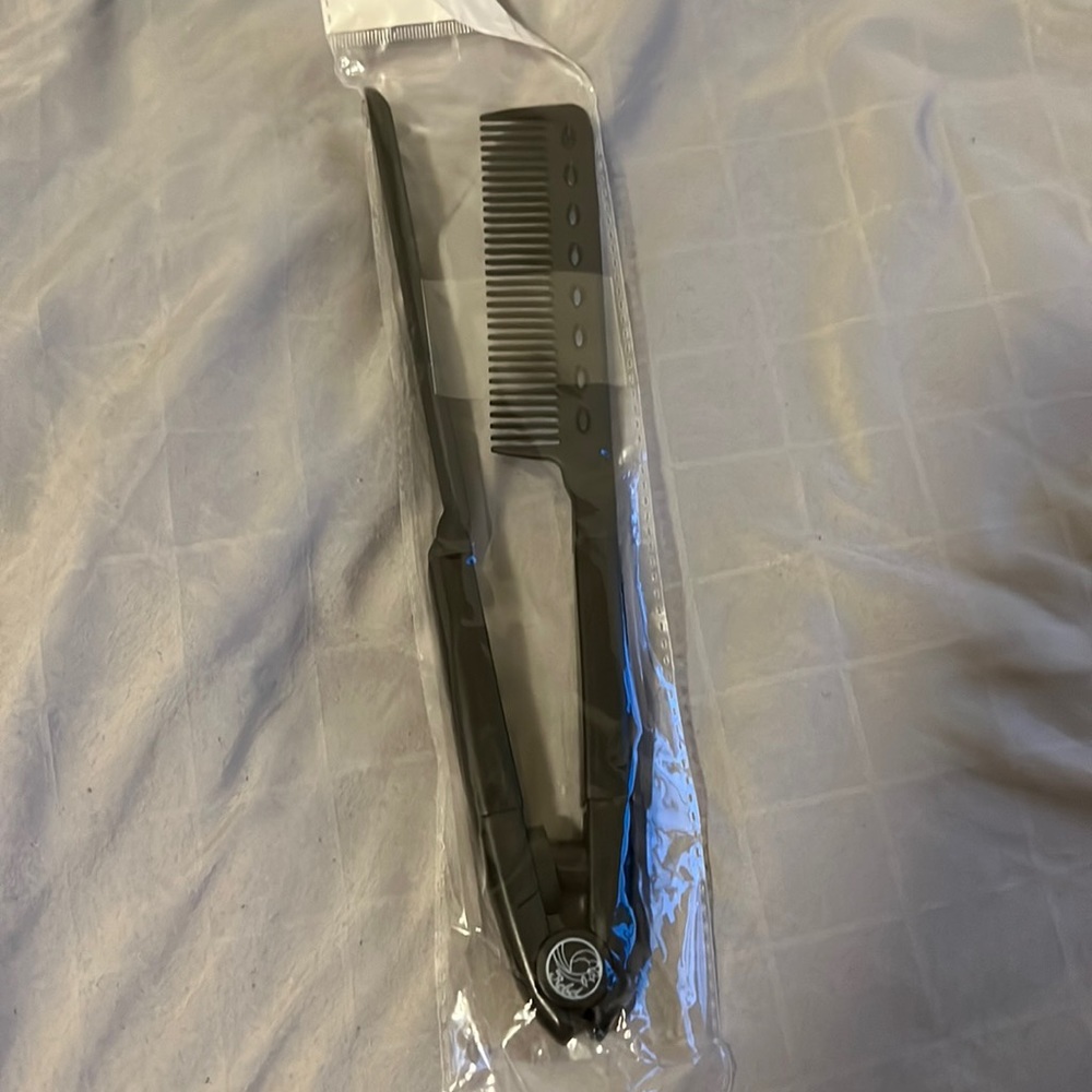 Brand new styling comb